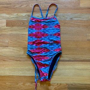Jolyn Dayno 3 Onesie Tie Back Chevron Print Size 28